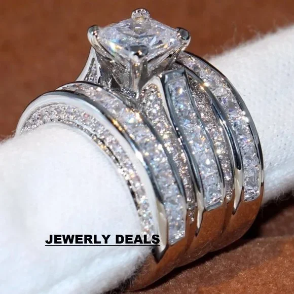 PRINCESS CUT BRIDAL WEDDING RING - Picture 1 of 2